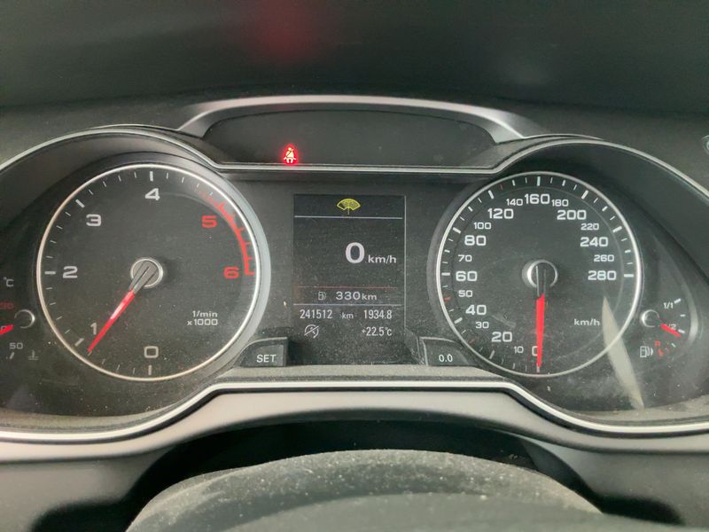 Audi A4 2.0 TDI quattro 2014 – снимка 13