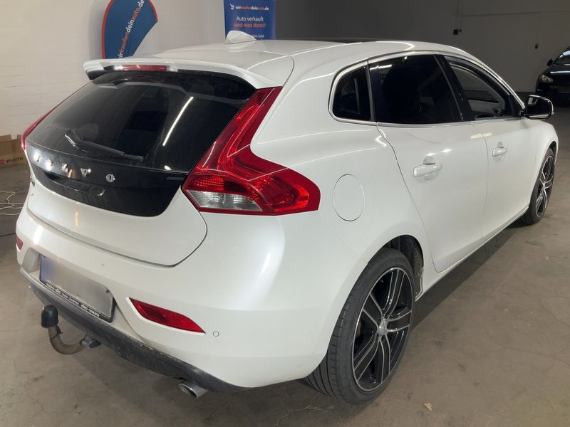 Volvo V40 2.0 D3 Momentum 2014 – снимка 8