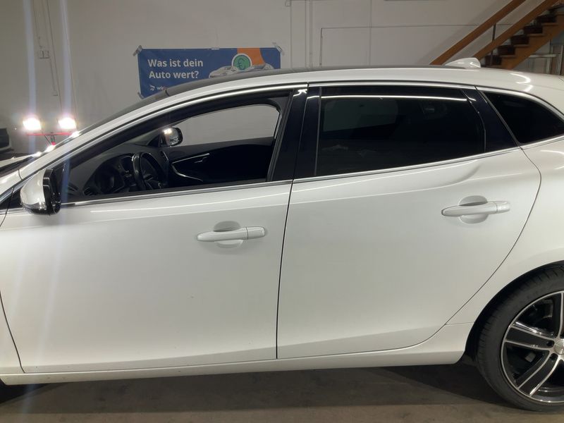 Volvo V40 2.0 D3 Momentum 2014 – снимка 4