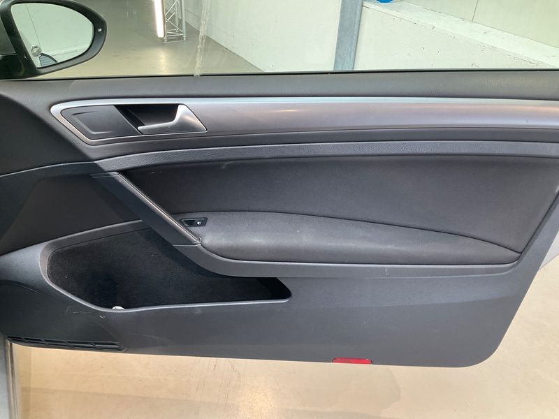 Volkswagen Golf VII 1.2 TSI Trendline BlueMotion Tech 2013 – снимка 23