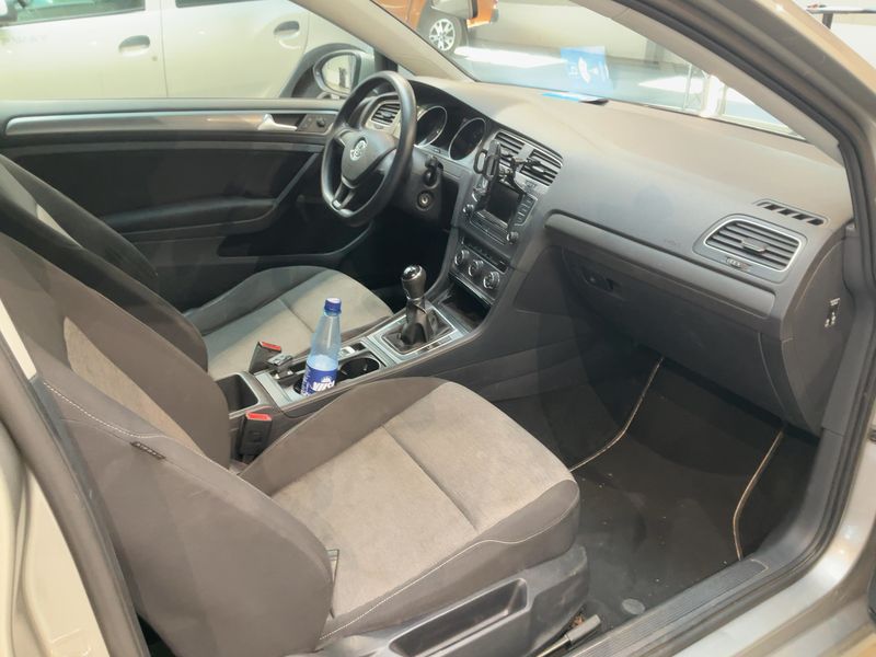 Volkswagen Golf VII 1.2 TSI Trendline BlueMotion Tech 2013 – снимка 16