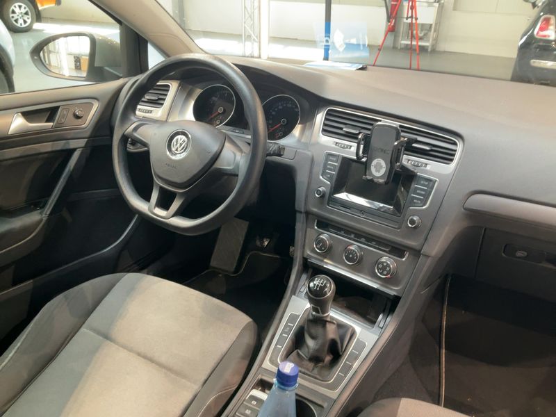 Volkswagen Golf VII 1.2 TSI Trendline BlueMotion Tech 2013 – снимка 17