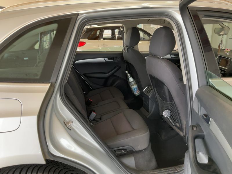 Audi Q5 2.0 TFSI quattro 2008 – снимка 20
