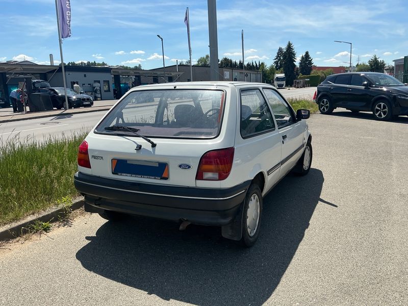 Ford Fiesta 1.1 Fun 1992 – снимка 2