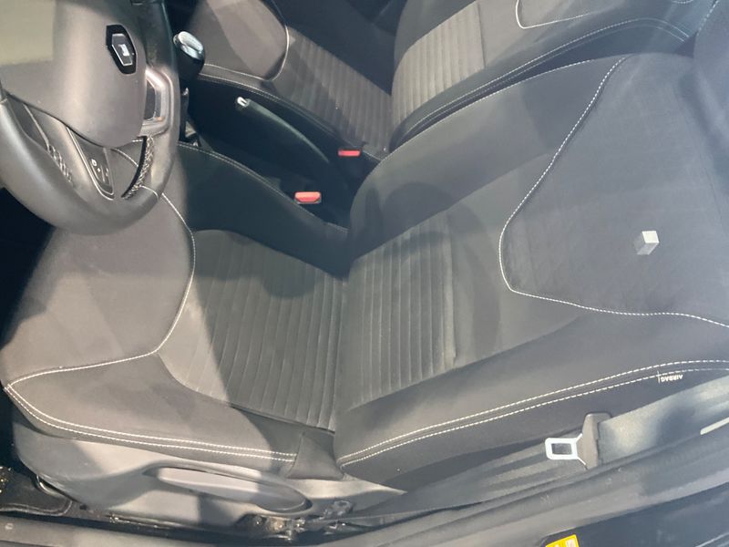 Renault Clio 0.9 Energy Limited 2018 – снимка 27
