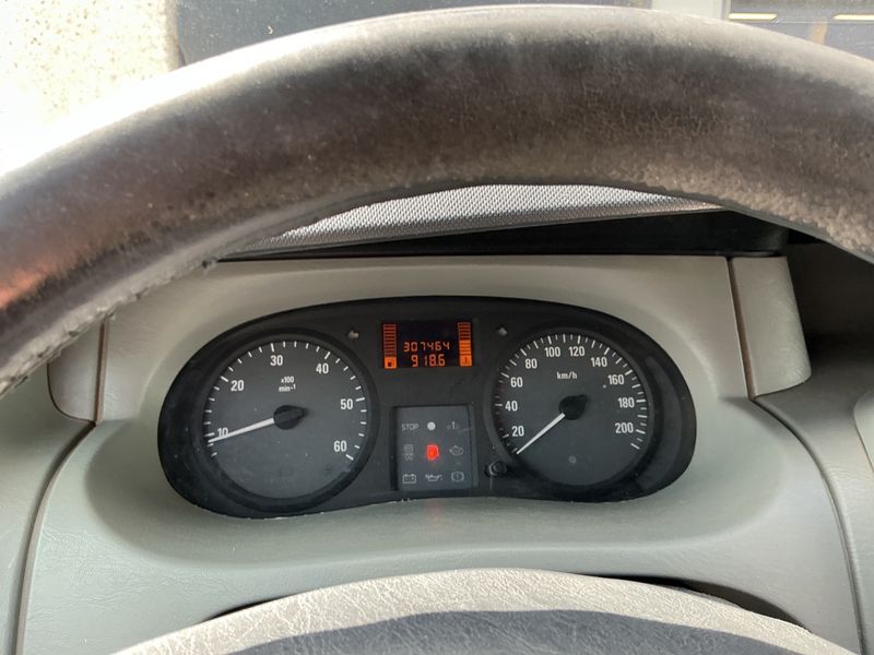 Opel Vivaro 2.5 DTI / CDTI Kasten L2H1 2,9t 2005 – снимка 4