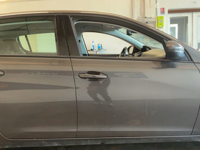 Peugeot 308 1.6 HDi Active 2015 – снимка 10
