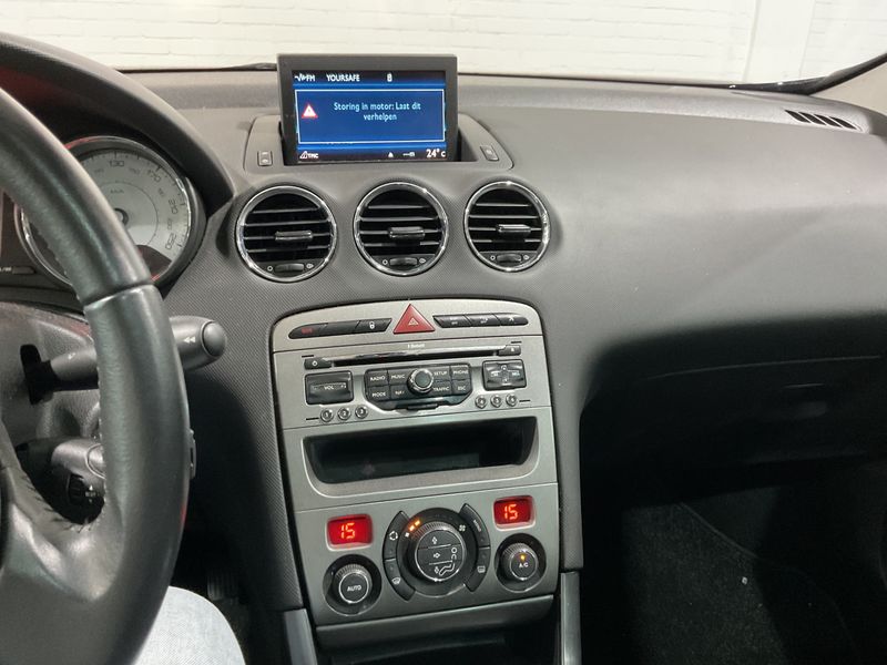 Peugeot 308 1.6 THP Allure 2011 – снимка на щета