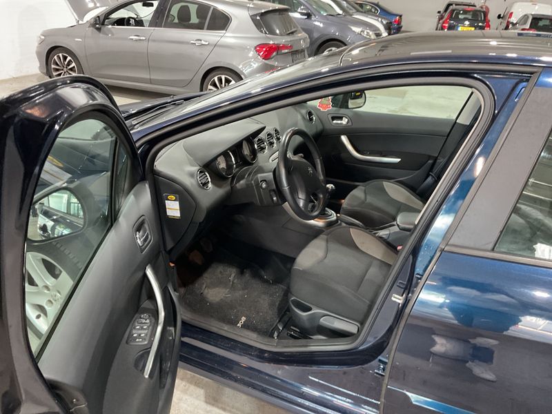 Peugeot 308 1.6 THP Allure 2011 – снимка на щета