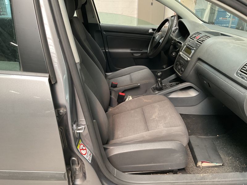 Volkswagen Golf V 1.9 TDI Trendline 2009 – снимка 3