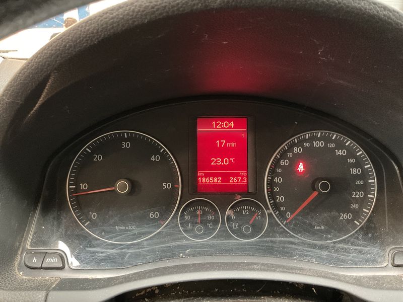 Volkswagen Golf V 1.9 TDI Trendline 2009 – снимка 4
