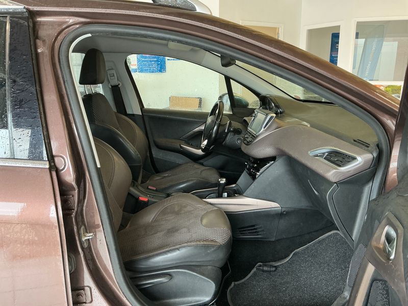 Peugeot 2008 1.6 e-HDi Allure 2015 – снимка 3