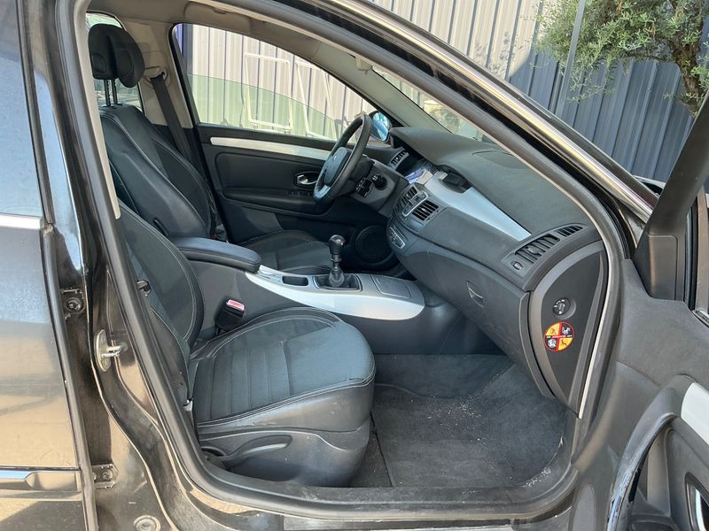 Renault Laguna 2.0 dCi 2007 – снимка 3