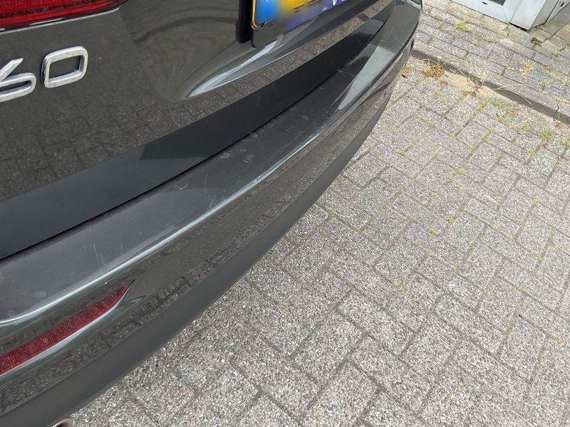 Volvo XC60 2.0 T8 Plug-in Hybrid Business AWD 2018 – снимка 23