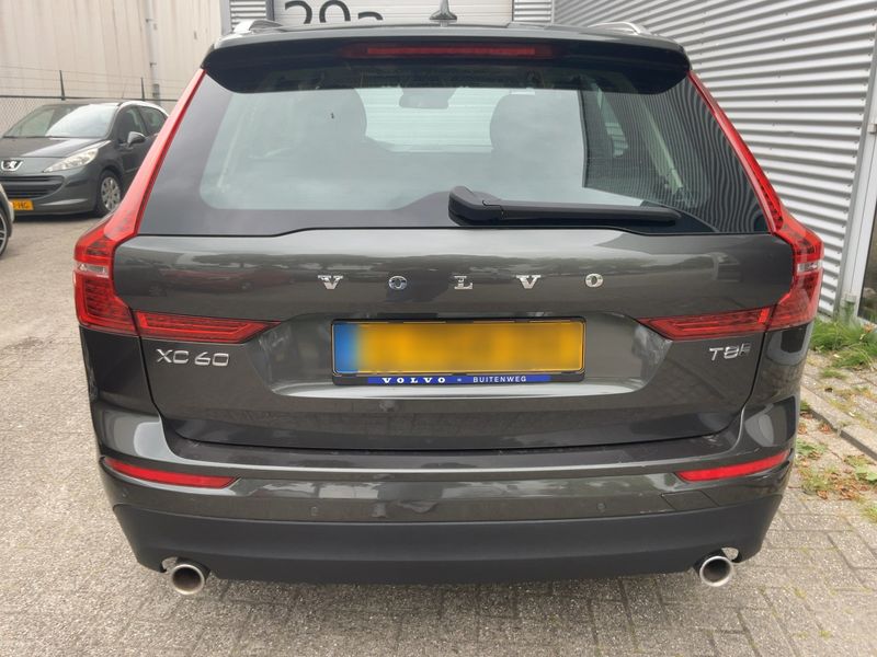 Volvo XC60 2.0 T8 Plug-in Hybrid Business AWD 2018 – снимка 7
