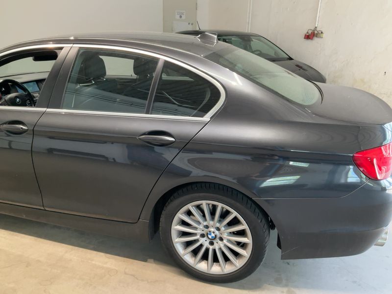 BMW 5er 530d xDrive 2011 – снимка 3