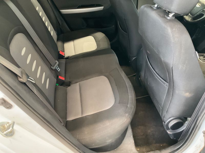 Kia cee'd 1.6 CRDi Vision 2013 – снимка 28