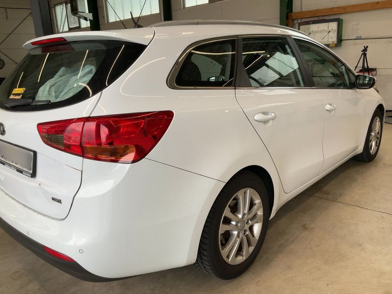 Kia cee'd 1.6 CRDi Vision 2013 – снимка 8