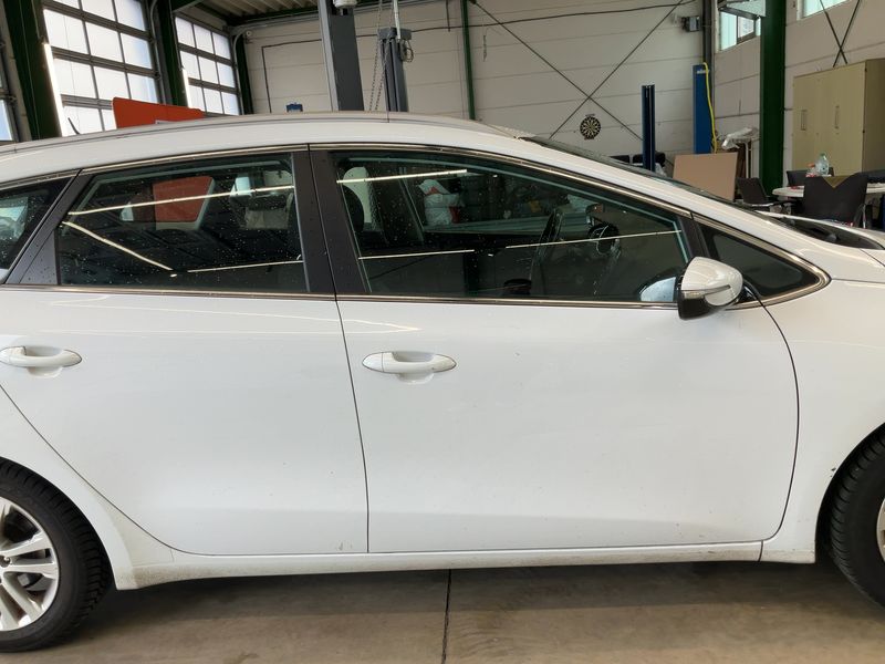 Kia cee'd 1.6 CRDi Vision 2013 – снимка 10