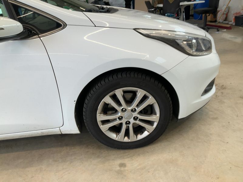 Kia cee'd 1.6 CRDi Vision 2013 – снимка 11