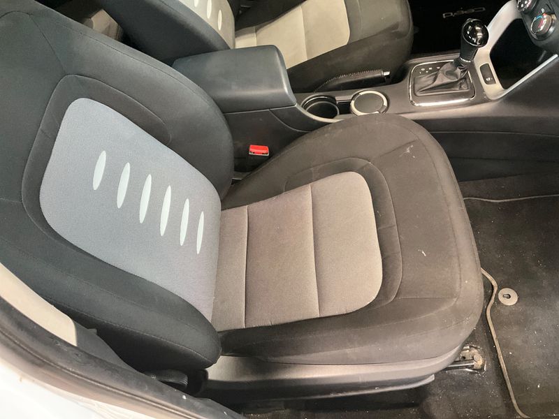 Kia cee'd 1.6 CRDi Vision 2013 – снимка 27