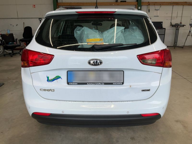 Kia cee'd 1.6 CRDi Vision 2013 – снимка 7
