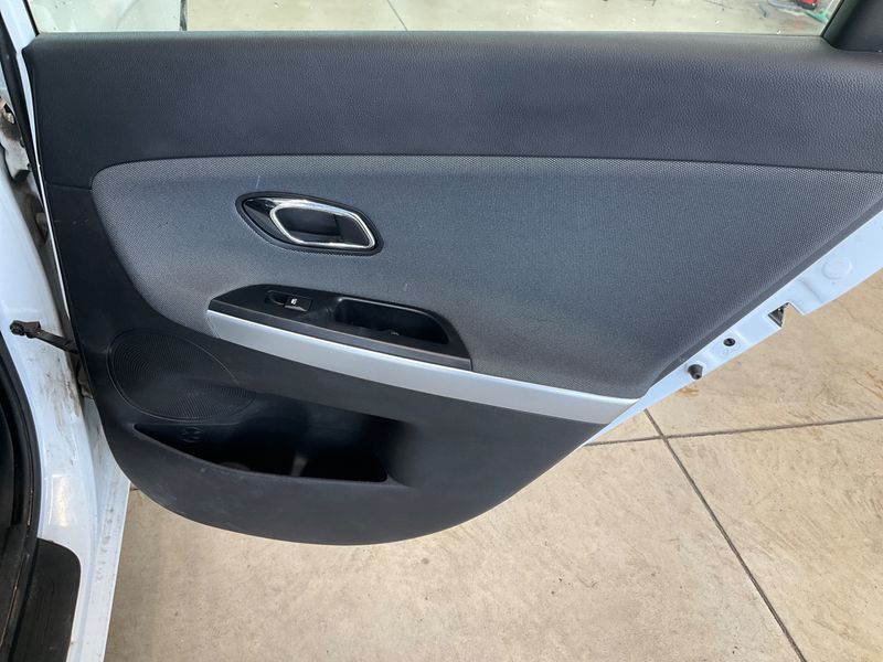 Kia cee'd 1.6 CRDi Vision 2013 – снимка 24