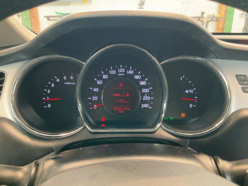 Kia cee'd 1.6 CRDi Vision 2013 – снимка 19