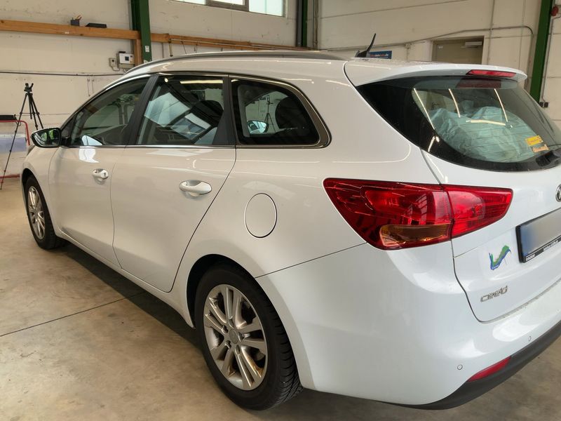 Kia cee'd 1.6 CRDi Vision 2013 – снимка 6