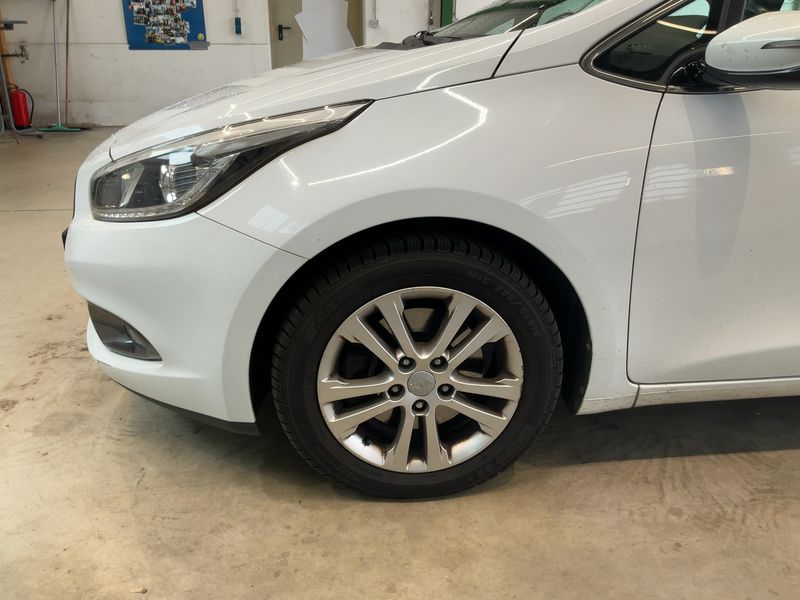 Kia cee'd 1.6 CRDi Vision 2013 – снимка 3