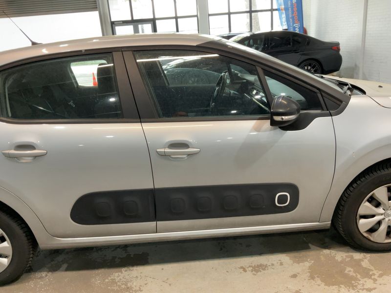 Citroen C3 1.2 PureTech Feel 2017 – снимка 10