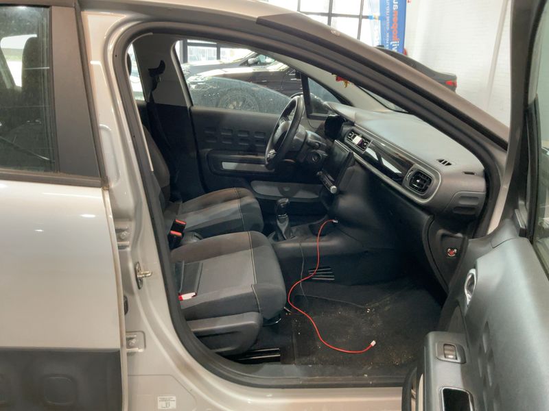 Citroen C3 1.2 PureTech Feel 2017 – снимка 16