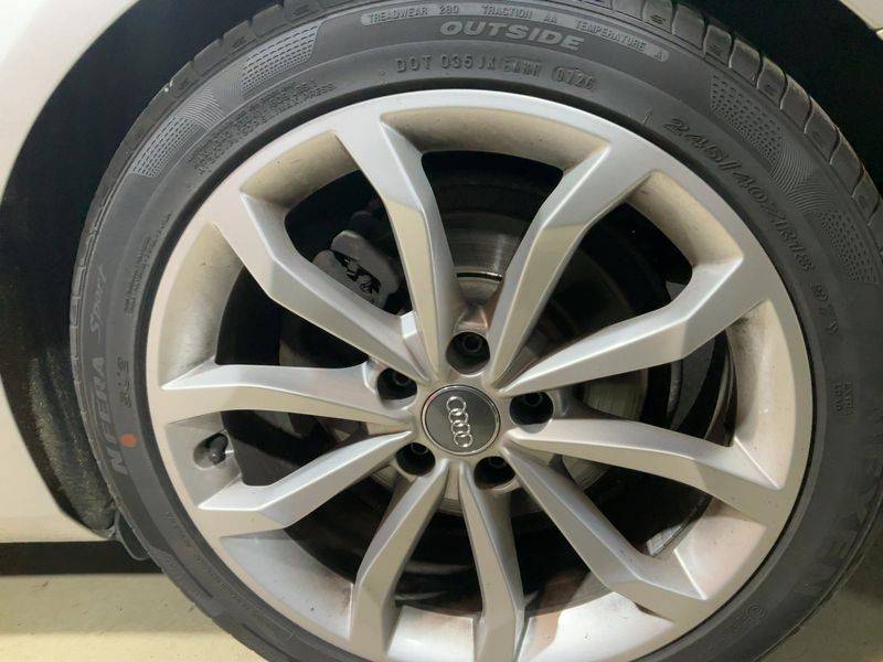 Audi A4 2.0 TDI Ambition 2012 – снимка 17