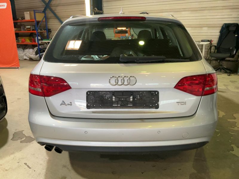 Audi A4 2.0 TDI Ambition 2012 – снимка 5