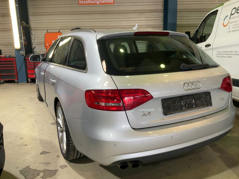 Audi A4 2.0 TDI Ambition 2012 – снимка 3