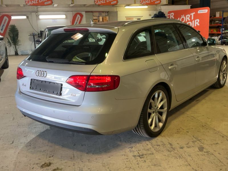 Audi A4 2.0 TDI Ambition 2012 – снимка 6