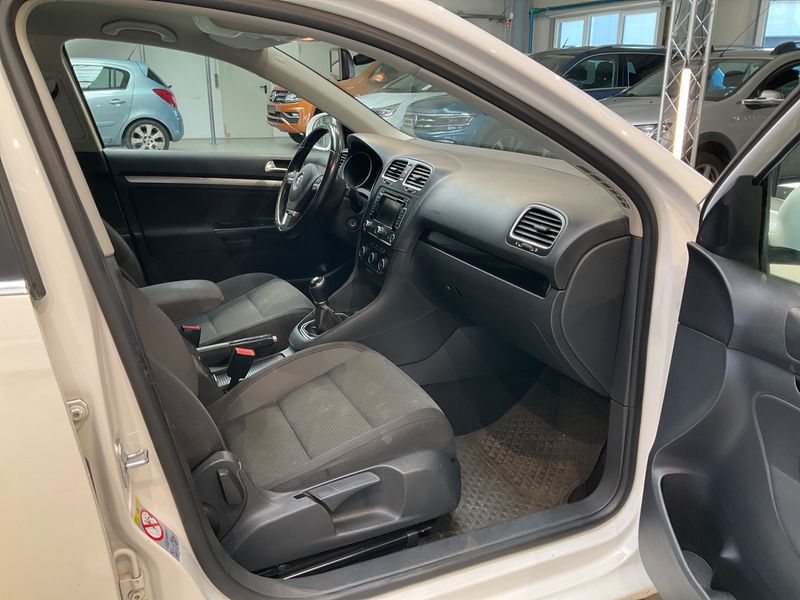 Volkswagen Golf VI 2.0 TDI Comfortline 2013 – снимка 3