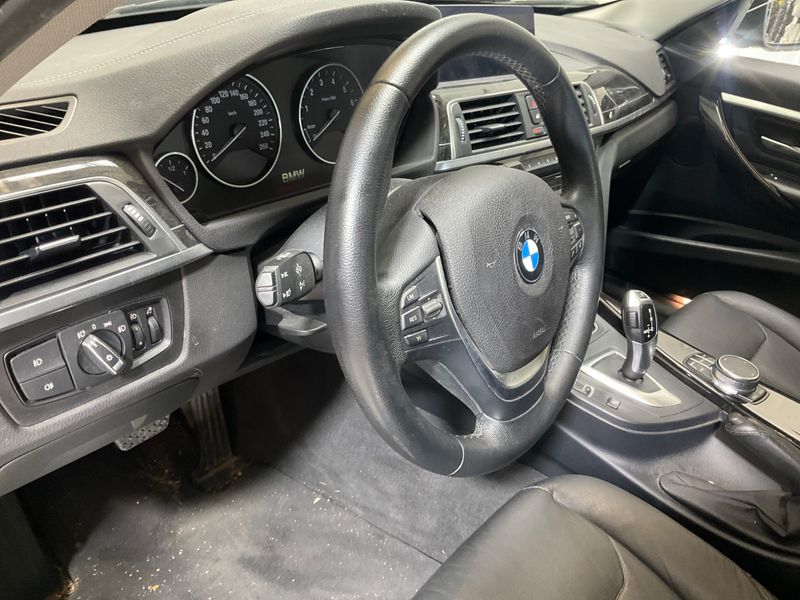BMW 3er 320i 2018 – снимка 22