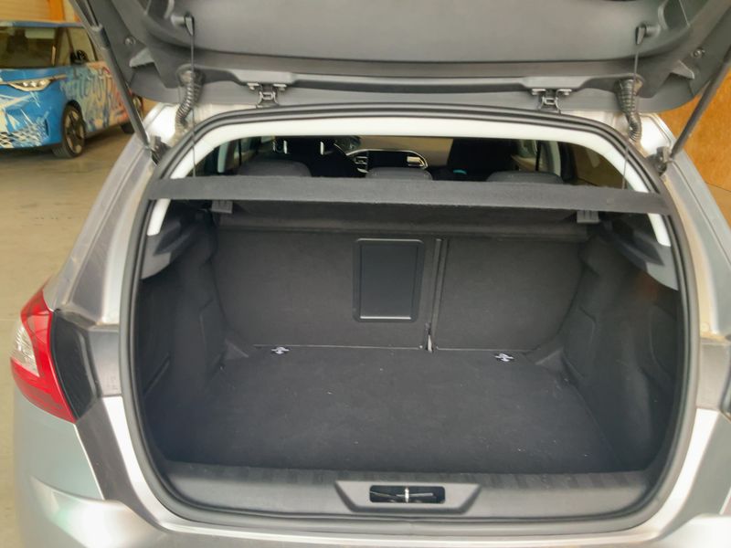 Peugeot 308 1.2 e-THP Allure 2017 – снимка 15