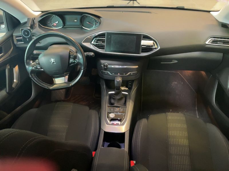 Peugeot 308 1.2 e-THP Allure 2017 – снимка 17