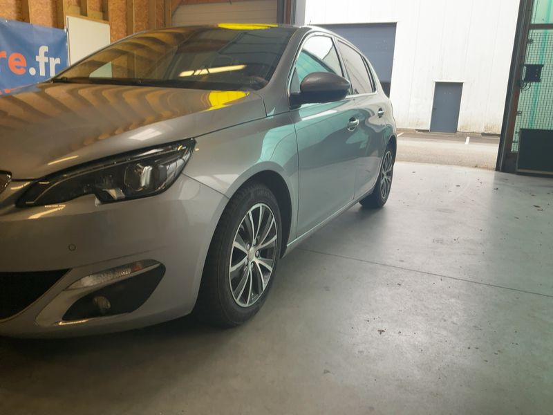 Peugeot 308 1.2 e-THP Allure 2017 – снимка 2