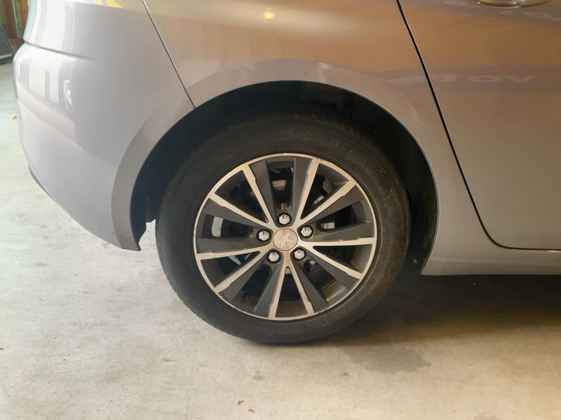 Peugeot 308 1.2 e-THP Allure 2017 – снимка 9