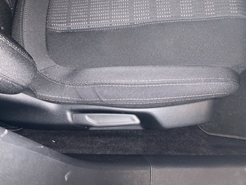 Peugeot 308 1.2 e-THP Allure 2017 – снимка 24