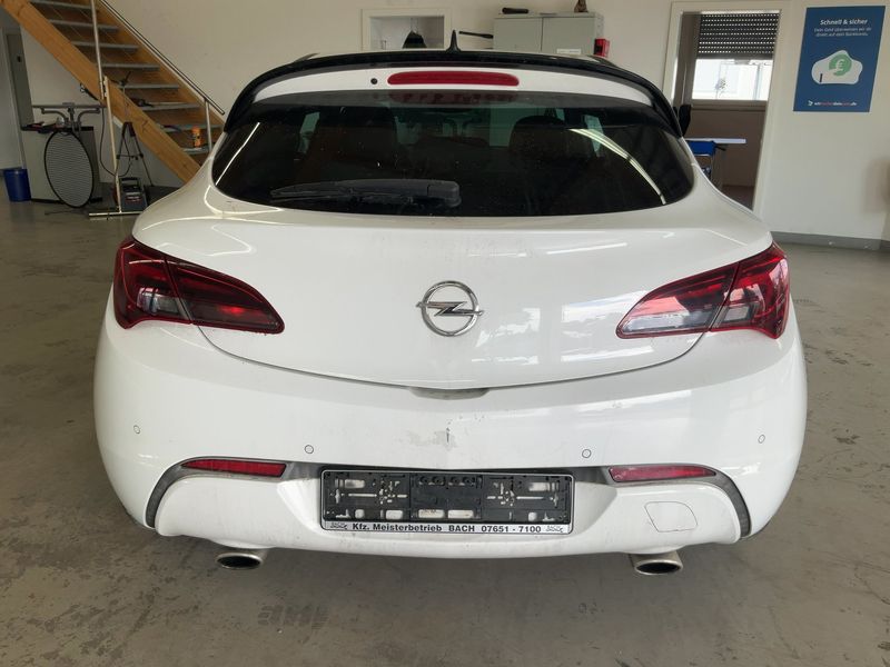 Opel Astra GTC 2.0 CDTI Biturbo BiTurbo 2014 – снимка 7