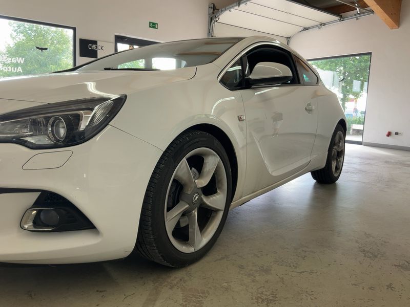 Opel Astra GTC 2.0 CDTI Biturbo BiTurbo 2014 – снимка 2