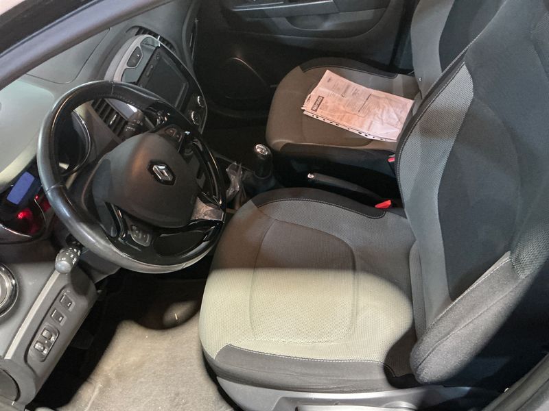 Renault Captur 1.5 dCi Energy Business Eco2 2015 – снимка 27
