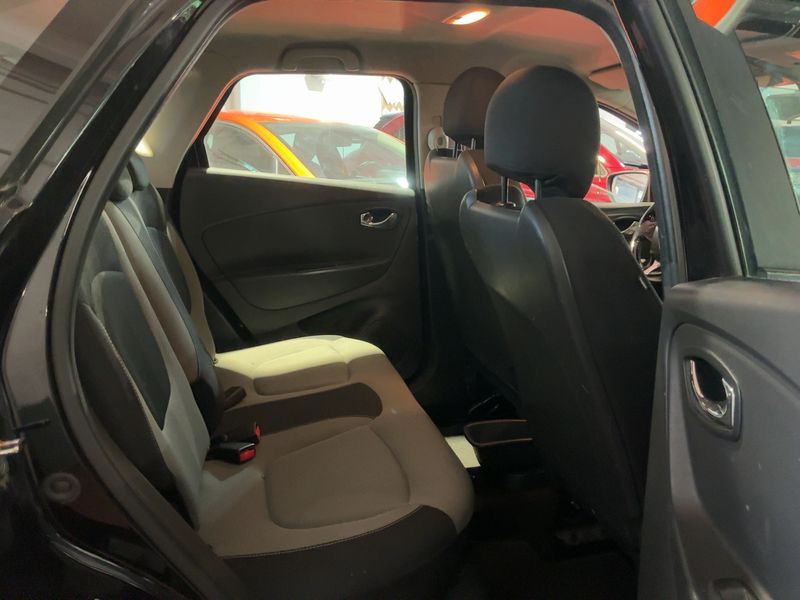 Renault Captur 1.5 dCi Energy Business Eco2 2015 – снимка 19