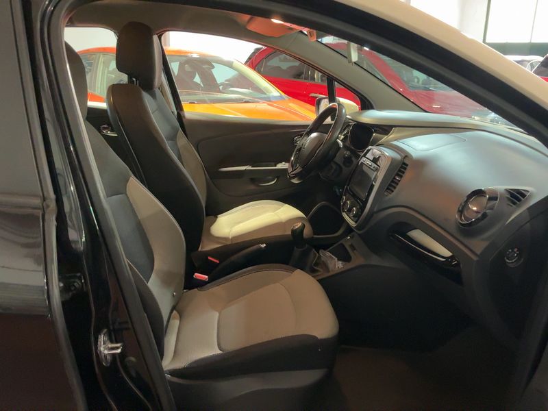 Renault Captur 1.5 dCi Energy Business Eco2 2015 – снимка 16