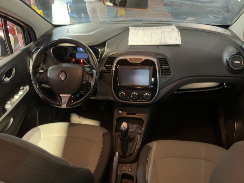 Renault Captur 1.5 dCi Energy Business Eco2 2015 – снимка 17