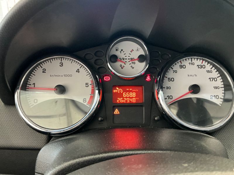 Peugeot 207 1.6 HDi Active 2012 – снимка 4